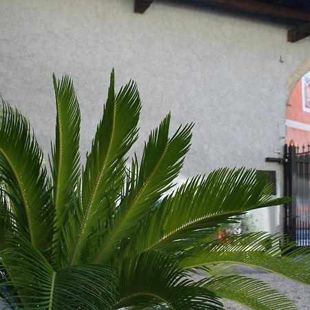 B&B La Piccola Corte Polpenazze del Garda Esterno foto